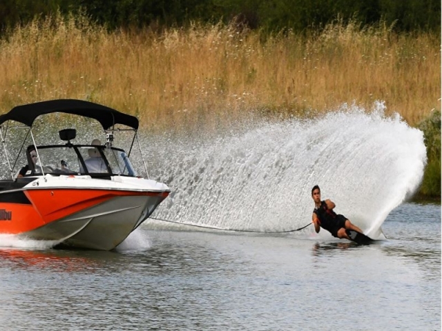  Water skiing tour - Muret 